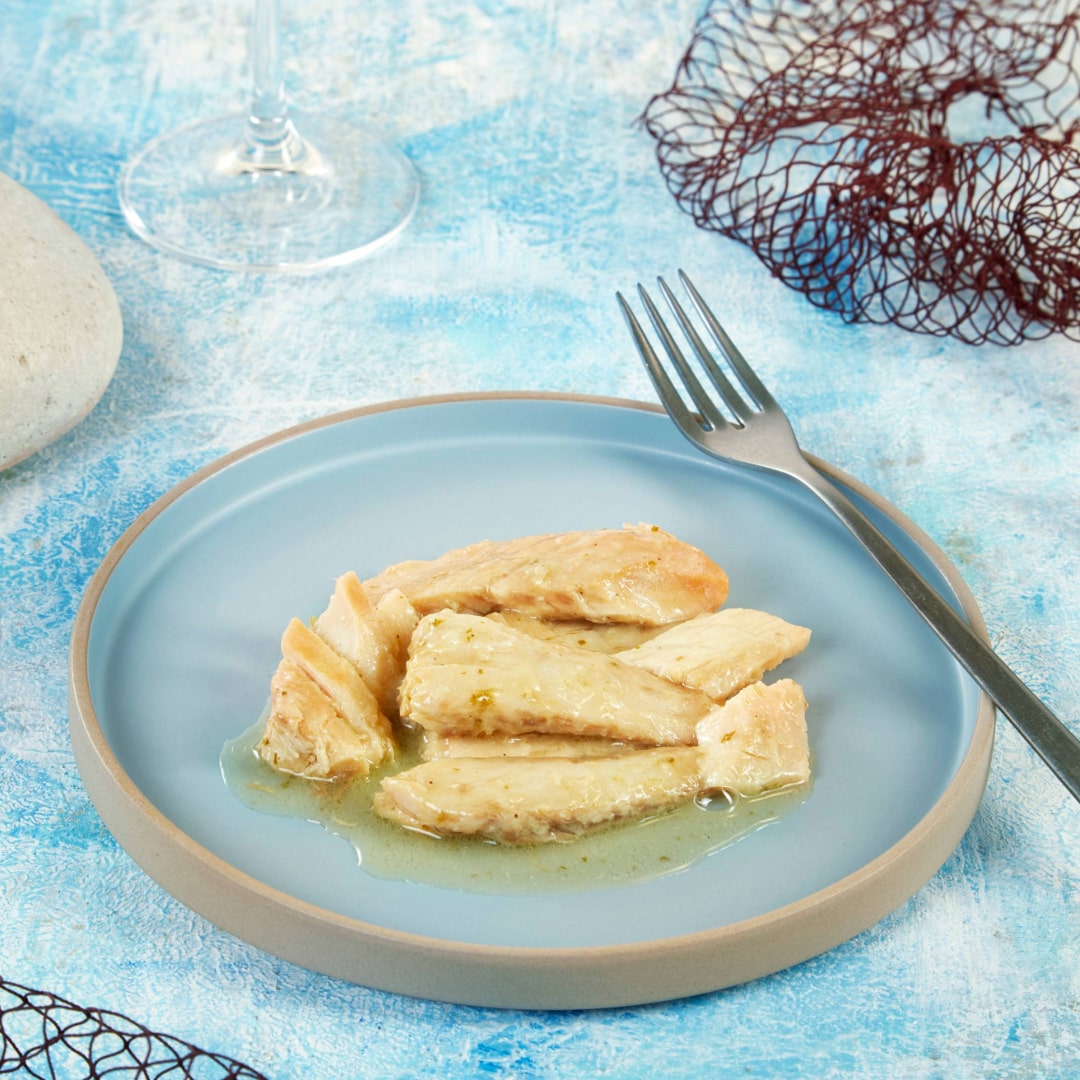 Sea Bass in Albariño Wine by Los Peperetes Los Peperetes